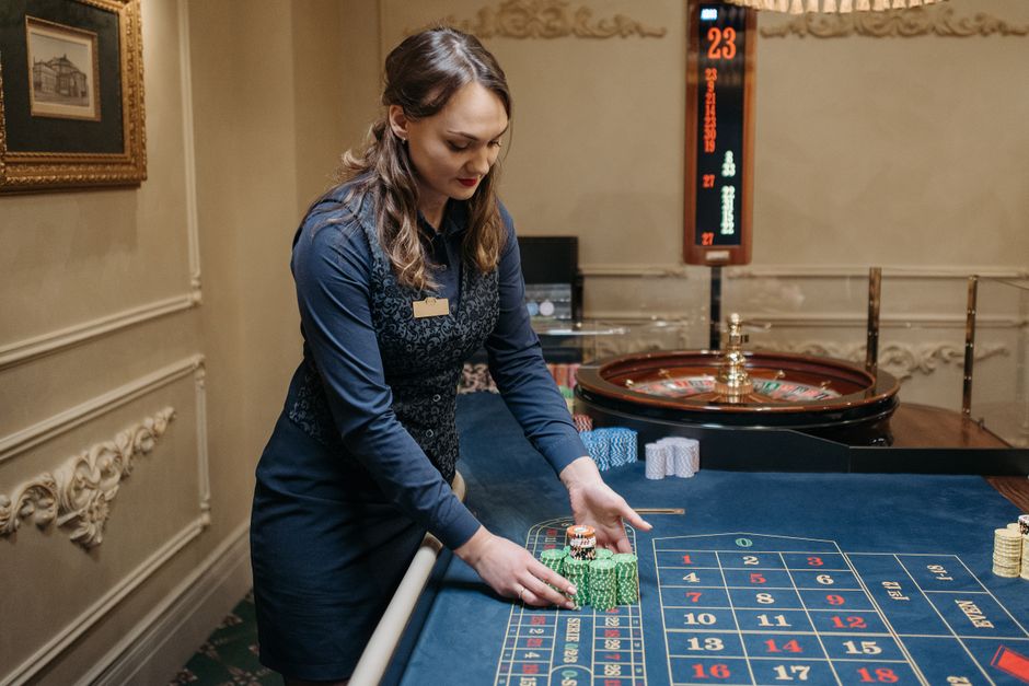 Live casino dealer